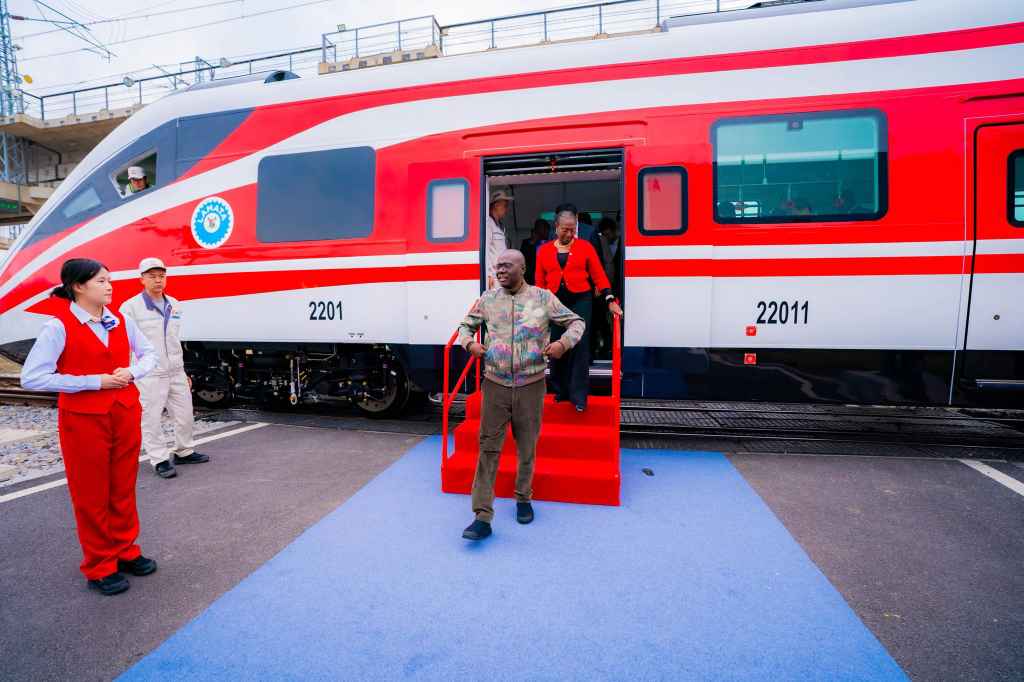 Lagos Red Line: Sanwo-Olu receives new set of 24-car trains