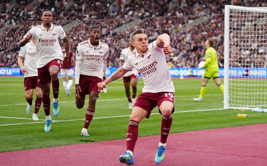Arsenal go five points clear atop with Trossard's late goal against West Ham 17 Arsenal go five points clear atop with Trossard’s late goal against West Ham