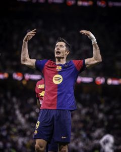 Lewandowski leaves Barcelona after four years