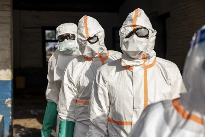 Ebola outbreak in DRC and Uganda 'continues to evolve rapidly' - WHO 4 Ebola outbreak in DRC and Uganda 'continues to evolve rapidly' - WHO