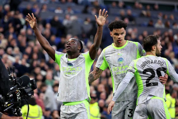 Everton 3-3 Manchester City: Cityzens lose crucial points in six-goal clash 1 Everton 3-3 Manchester City: Cityzens lose crucial points in six-goal clash