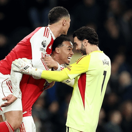 Arsenal reach 500 Premier League clean sheets but Manchester United leads