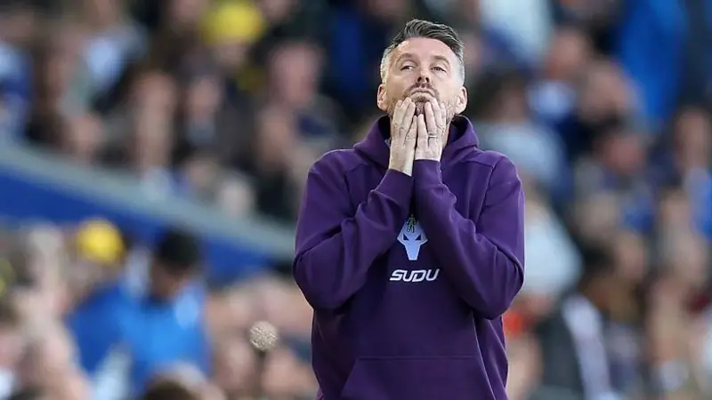 Wolves sack Coach Rob Edwards