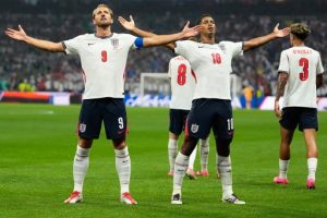 Mexico 2-3 England: Ten-man Three Lions progress to World Cup 2026 quarter finals after win in Mexico City