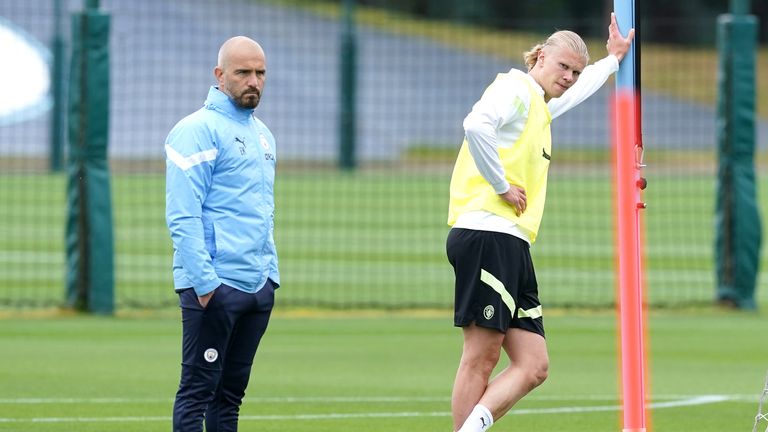 Enzo Maresca worked as assistant manager of Manchester City under Coach Pep Guardiola