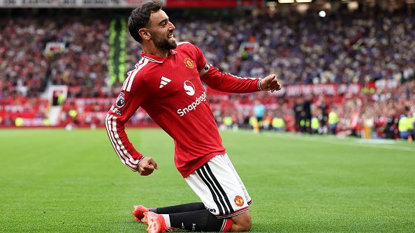 Manchester United 5-2 Ipswich Town: Fernandes net hat-trick to help Reds clinch comeback win at Old Trafford 2 Bruno Fernandes celebrates after scoring for Manchester United in the Premier League match against Ipswich Town on Sunday 30 August, 2026 at Old Trafford