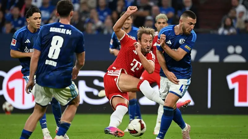 Harry Kane in action for Bayern Munich against Schalke in the Bundesliga match on Saturday. The English forward has netted a total of ninety-eight (98) German top flight goals so far