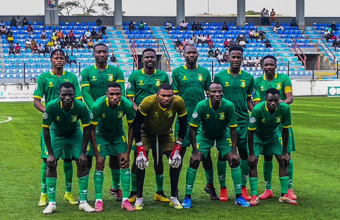 Ahmed Musa and Kano Pillars teammates take Group photos ahead of an NPFL match