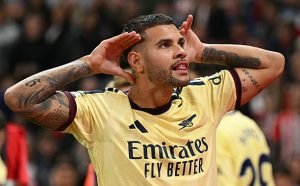 Sunderland 0-2 Arsenal: Gunners move top with goals from Guimaraes and Saka