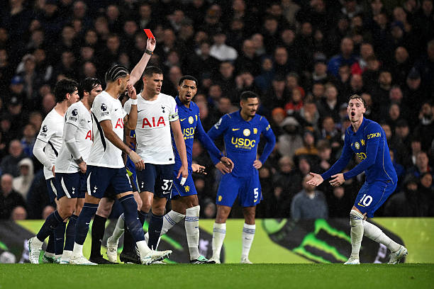 Chelsea 0-2 Tottenham: Alonso's Blues fall on home soil, Palmer sees red 2 Chelsea England attacking midfielder, Cold Palmer, shown a red card (two yellow cards) after standing on Conor Gallagher in a tackle during the Premier League match against Tottenham Hotspur on Saturday 24 October, 2026 at Stamford Bridge in London